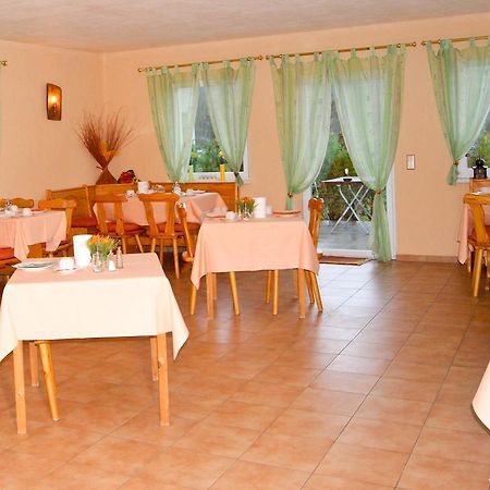 Hotel Schonunger Bucht Waigolshausen Екстериор снимка