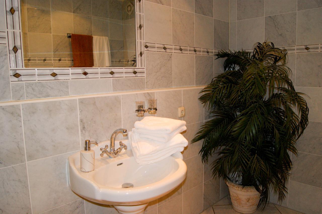 Hotel Schonunger Bucht Waigolshausen Стая снимка